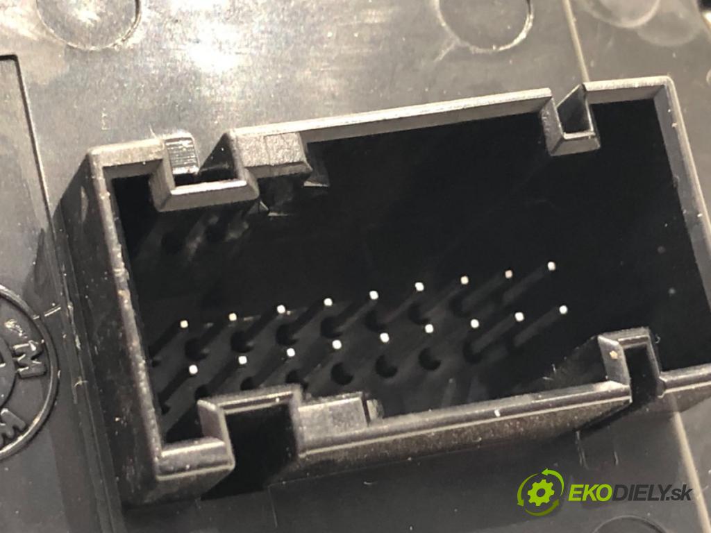 BMW 1 (E87) 2003 - 2013    118 d 105 kW [143 KM] olej napędowy 2007 - 2011  Prepínač okien 9155491 (Prepínacie páčky pod volantom)