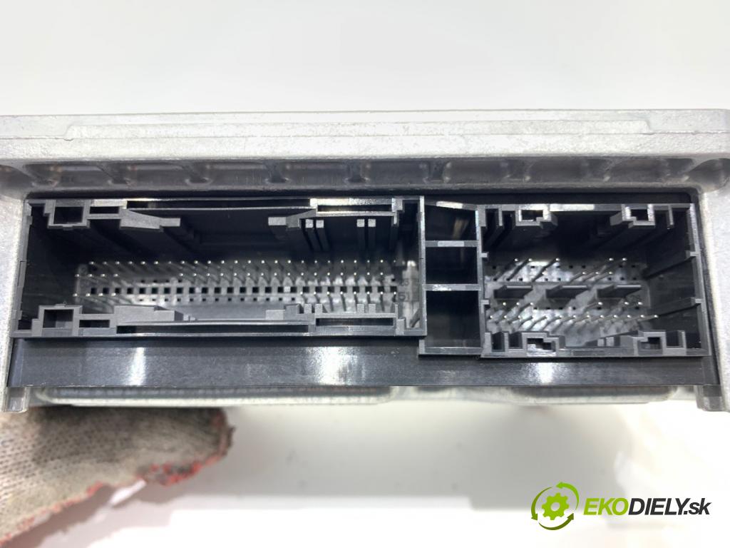 VOLVO XC60 I SUV 2017 110 kW D3 1969 senzor airbag P31658440 (Snímač)