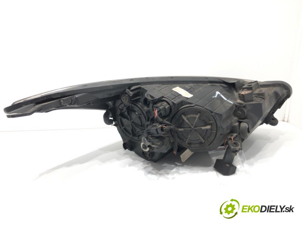 HYUNDAI i40 sedan 2012 99 kW 1.6 GDI 1591 světlomet levý přední část 92101-3Z001