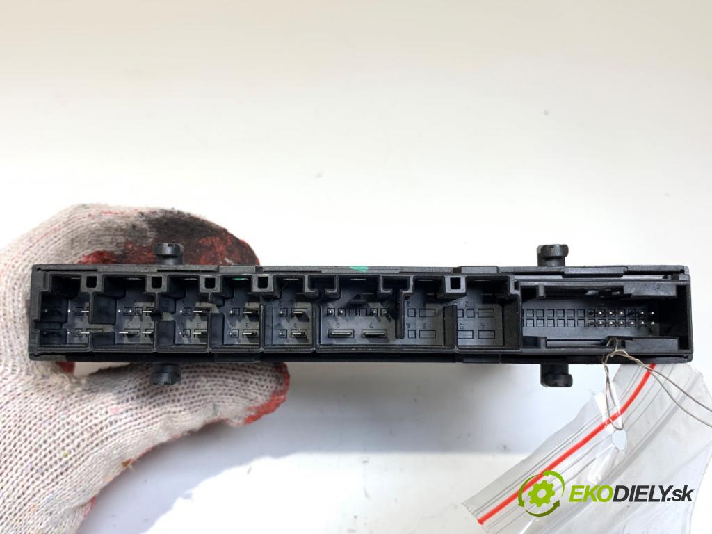 BMW E87 liftback 2006 120 kW 120 d 1995 Modul sedačky ľavy 6926358