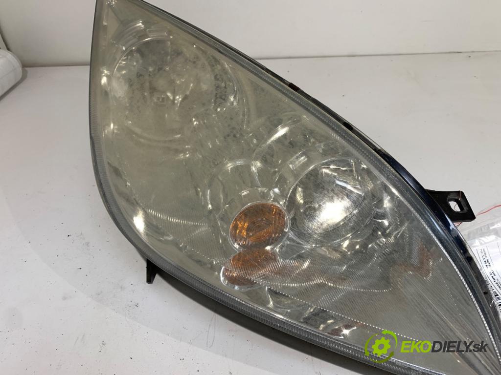 MITSUBISHI COLT VI liftback 2007 70 kW 1.3 1332 světlomet pravý přední část MR957354