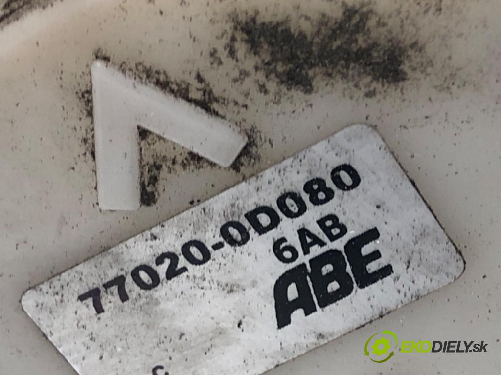 TOYOTA YARIS (_P9_) 2005 - 2014    1.3 VVT-i (SCP90_) 64 kW [87 KM] benzyna 2005 - 2010  pumpa paliva 77020-0D080