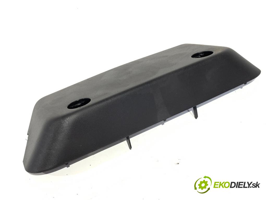 TOYOTA YARIS II liftback 2006 64 kW 1.3 VVT-i (SCP90_) 1298 Svetlo brzdových svetiel 288-16698