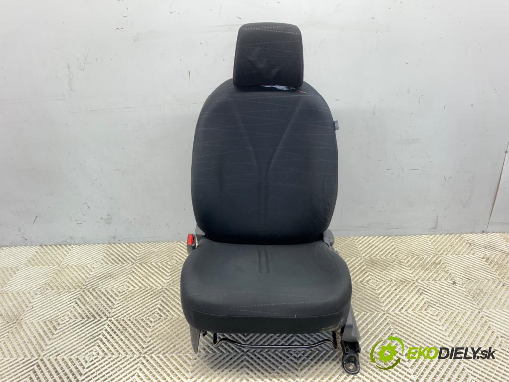 TOYOTA YARIS (_P9_) 2005 - 2014    1.3 VVT-i (SCP90_) 64 kW [87 KM] benzyna 2005 - 2010  Sedadlo ľavy predný 