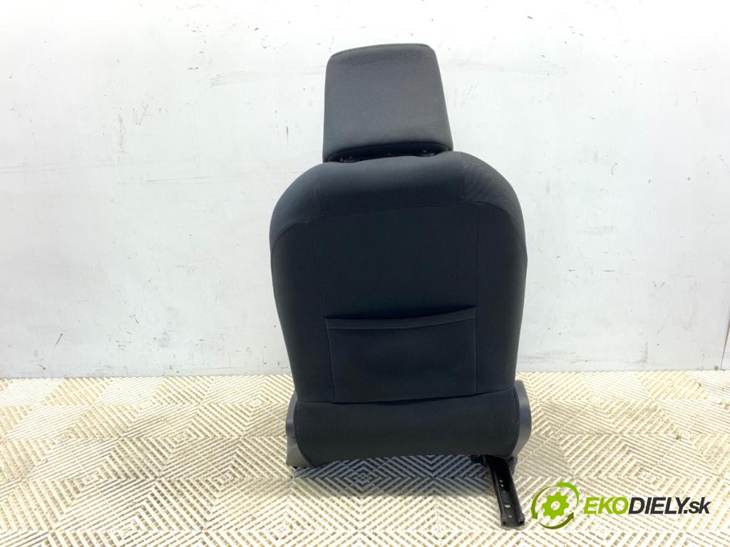 TOYOTA YARIS (_P9_) 2005 - 2014    1.3 VVT-i (SCP90_) 64 kW [87 KM] benzyna 2005 - 2010  Sedadlo ľavy predný