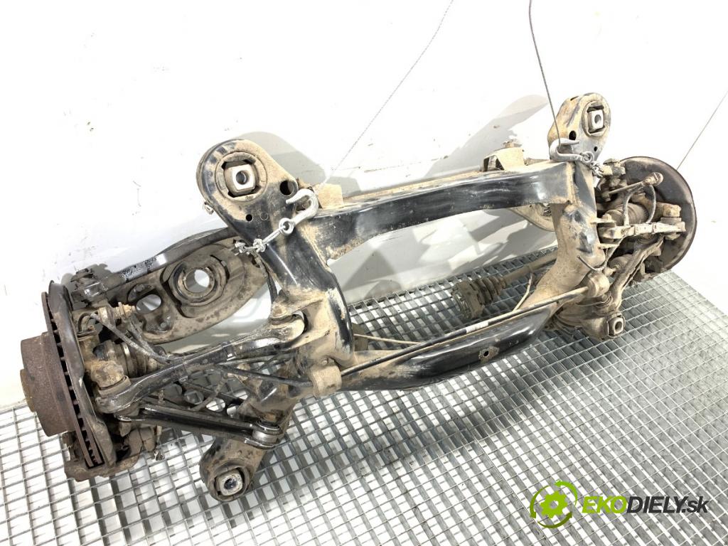 BMW 1 (E87) 2003 - 2013    118 d 105 kW [143 KM] olej napędowy 2007 - 2011  výztuha zadní část