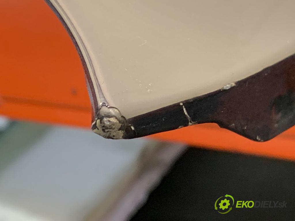 BMW E87 liftback 2008 105 kW 118 d 1995 kapota (Kapoty)