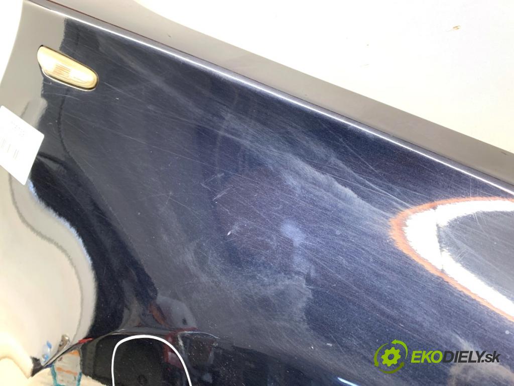 BMW E87 liftback 2008 105 kW 118 d 1995 blatník pravý přední část