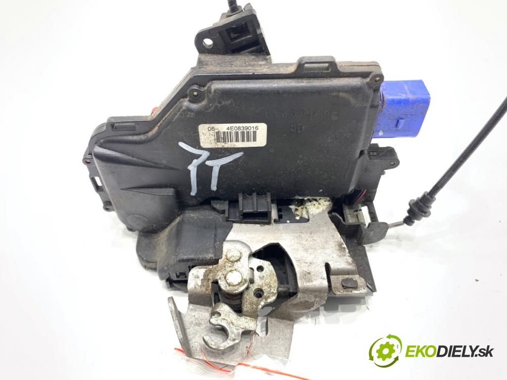 AUDI A8 D3 sedan 2003 202 kW 4.0 TDI quattro 3936 zámok dveře pravý zadní část 4E0839016