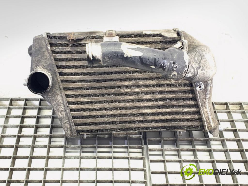 AUDI A8 D3 (4E2, 4E8) 2002 - 2010    4.0 TDI quattro 202 kW [275 KM] olej napędowy 2003 - 2005  intercooler pravy 4E0145872C (Intercooler (chladič nasávaného vzduchu))