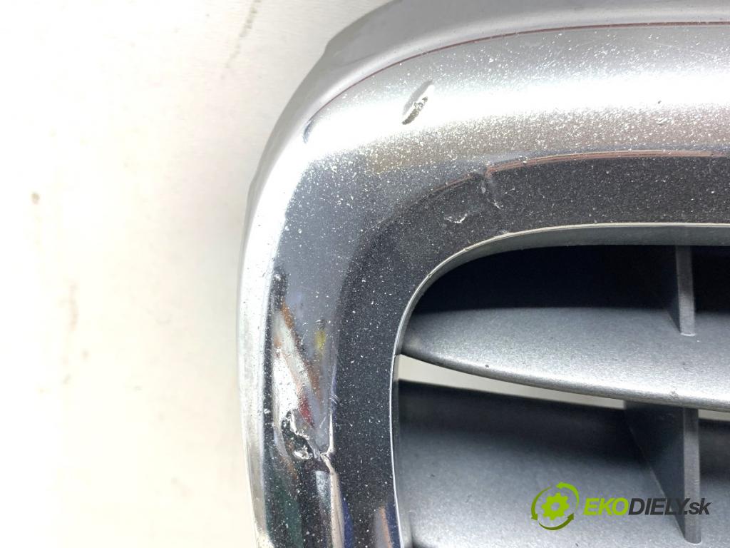 AUDI A8 D3 sedan 2003 202 kW 4.0 TDI quattro 3936 Mriežka maska 4E0853653AD (Mriežka predná (maska chladiča))