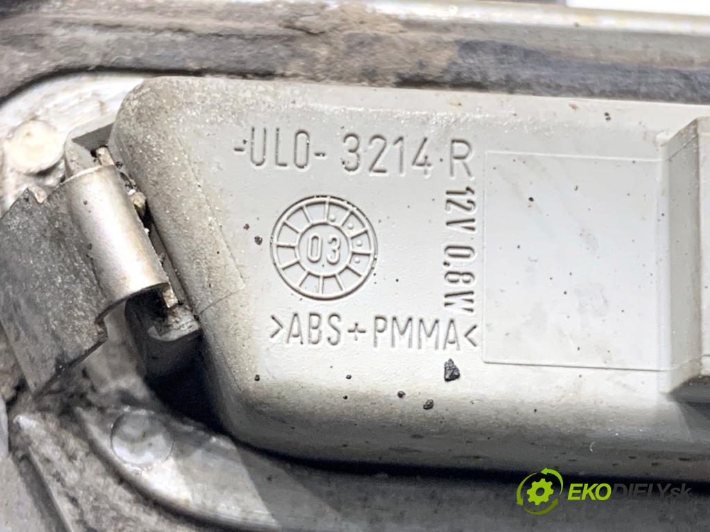 AUDI A8 D3 sedan 2003 202 kW 4.0 TDI quattro 3936 lišta blatníka přední část pravá