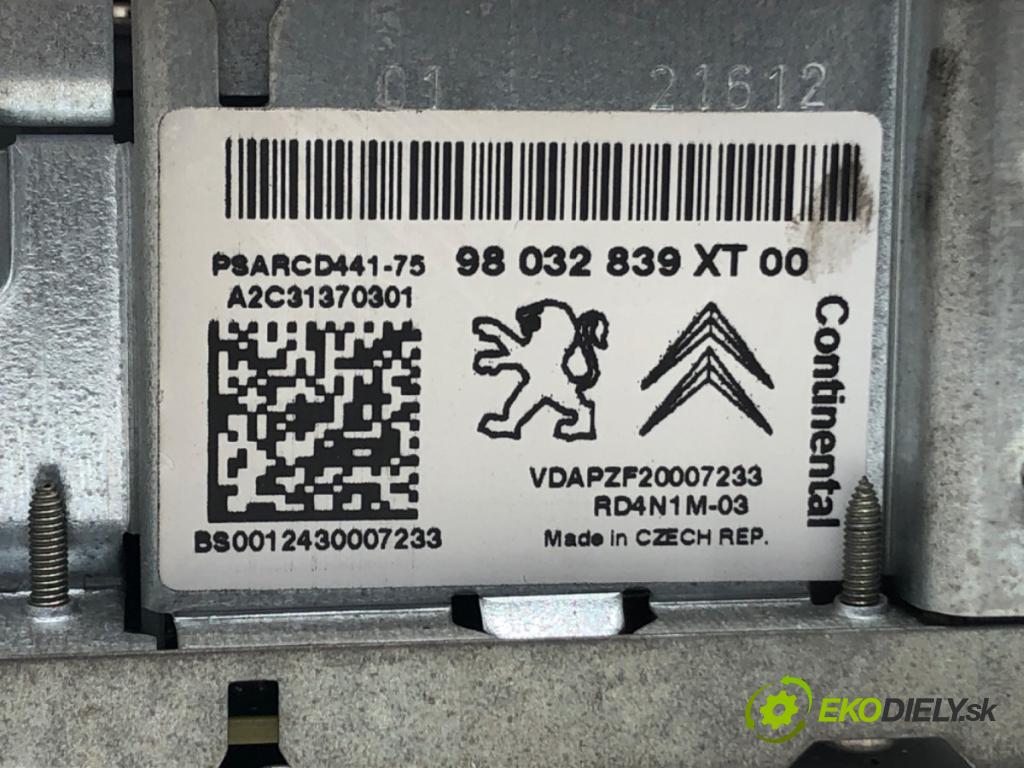 PEUGEOT PARTNER II Nadwozie pełne/minivan 2012 66 kW 1.6 HDi 1560 RADIO 98032839XT (Audio zariadenie)