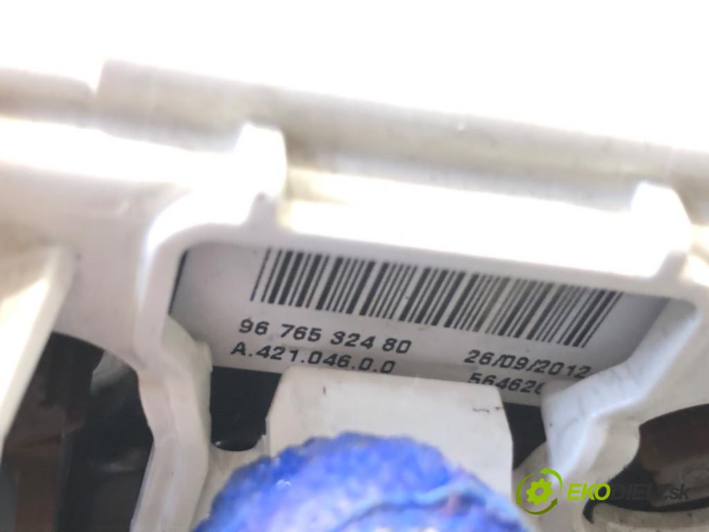 PEUGEOT PARTNER II Nadwozie pełne/minivan 2012 66 kW 1.6 HDi 1560 Panel ovládania kúrenia 9676532480 (Prepínacie páčky pod volantom)