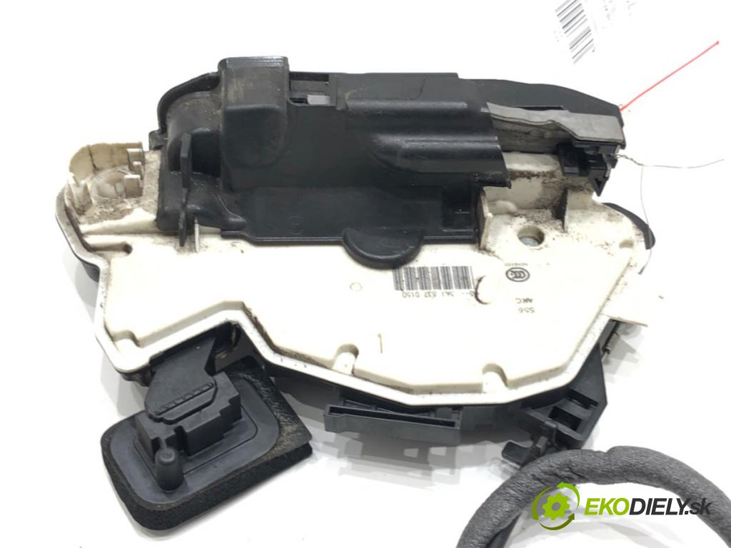 VW GOLF VII liftback 2013 77 kW 1.2 TSI 1197 zámok dveře levý přední část 5K1837015D