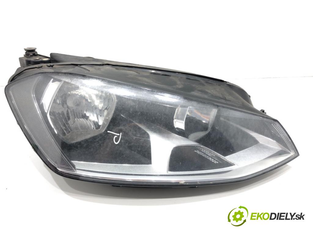 VW GOLF VII liftback 2013 77 kW 1.2 TSI 1197 světlomet pravý přední část 5G1941006