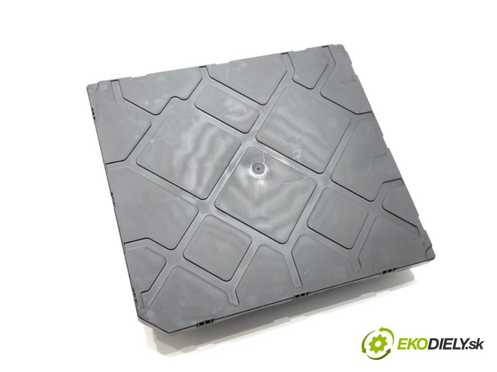 VW GOLF VII liftback 2013 77 kW 1.2 TSI 1197 Modul komfortu 5Q0937084AA (Modul komfortu)