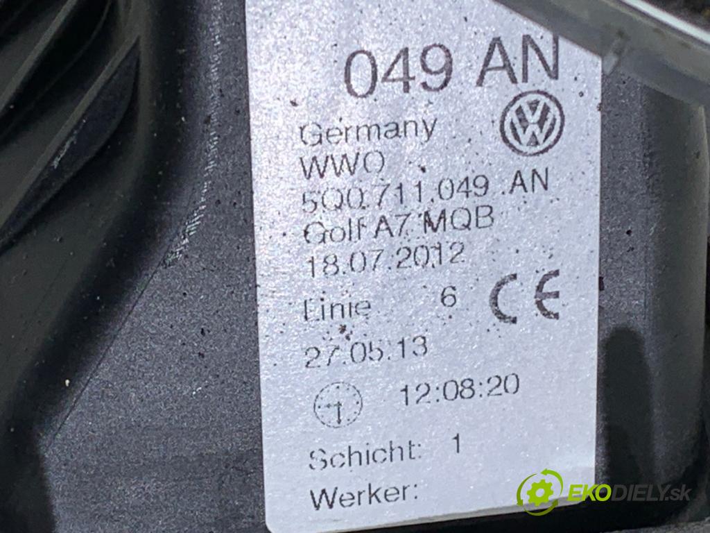 VW GOLF VII (5G1, BQ1, BE1, BE2) 2012 - 2022    1.2 TSI 77 kW [105 KM] benzyna 2012 - 2017  Kulisa 5Q0711049AN (Rýchlostná páka (kulisa))