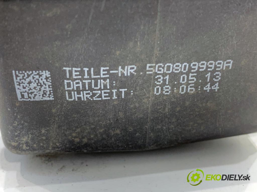 VW GOLF VII liftback 2013 77 kW 1.2 TSI 1197 Dvierka nádrže paliva 5G0809999A (Kľučka dverí ostatné)