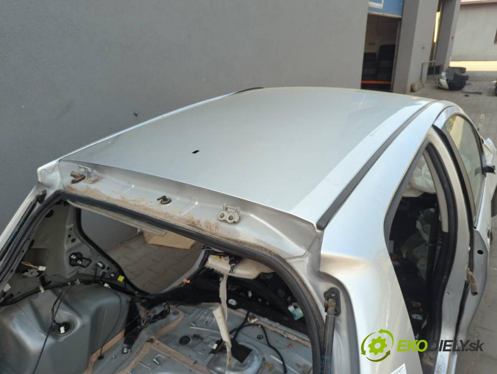 TOYOTA YARIS (_P13_) 2010 - 2022    1.3 (NSP130_) 73 kW [99 KM] benzyna 2011 - 2022  KAROSERIA ČTVRŤÁK blatník zadní část levý pravý práh střecha PODŁUŻNICA levý pravý