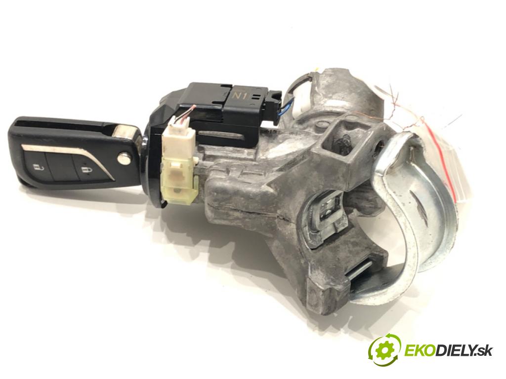 TOYOTA YARIS (_P13_) 2010 - 2022    1.3 (NSP130_) 73 kW [99 KM] benzyna 2011 - 2022  spinačka 45020-0D04 (Spínacia skrinka)