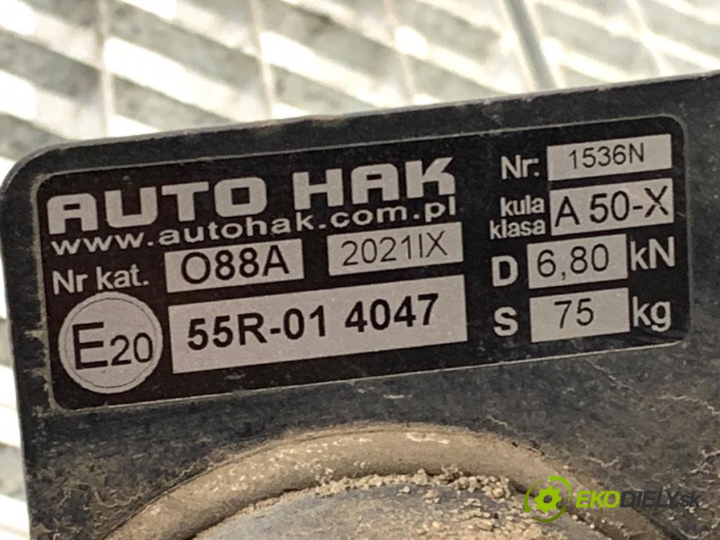 TOYOTA YARIS III liftback 2016 73 kW 1.3 (NSP130_) 1329 Hák tažné zařízení  (Tažná zařízení)