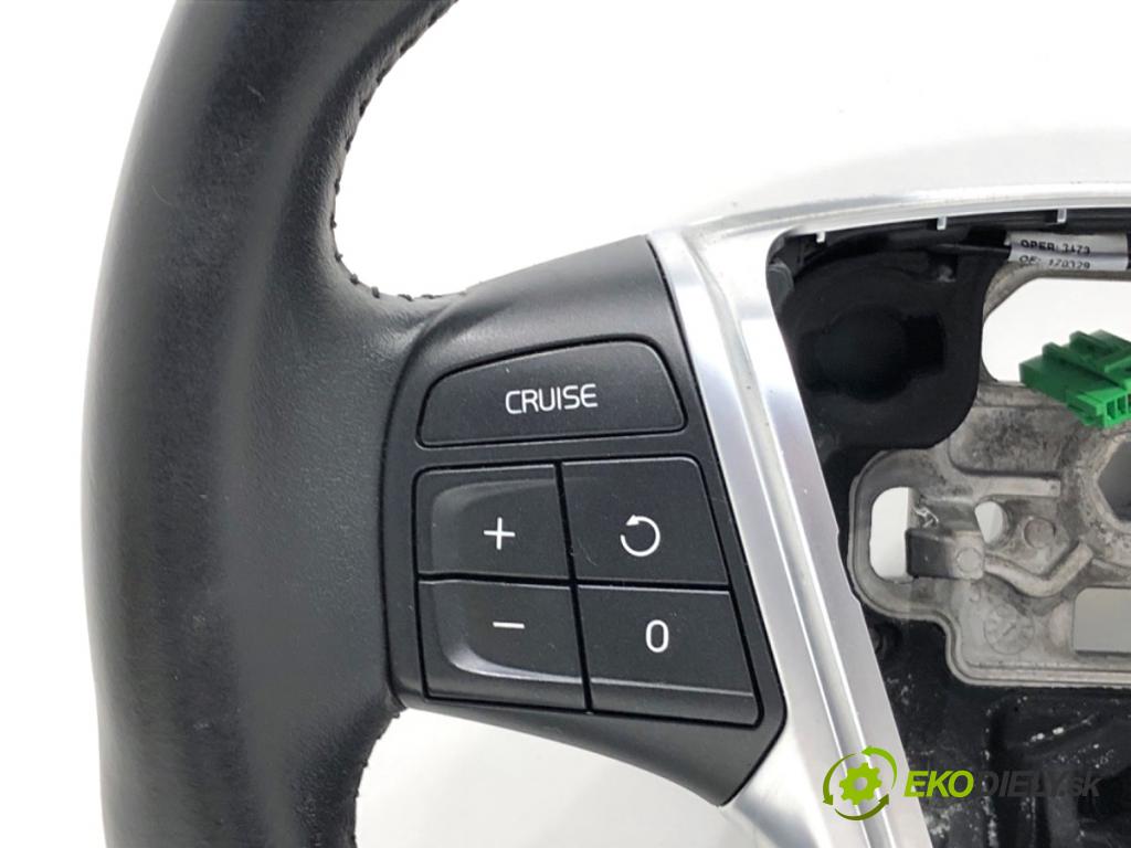 VOLVO XC60 I SUV 2017 110 kW D3 1969 Volant 34220709A (Volant)