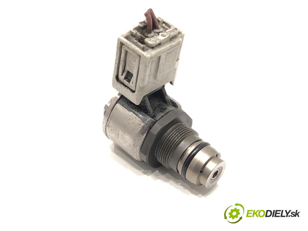 VOLVO XC60 I SUV 2017 110 kW D3 1969 Snímač tlaku paliva  (Snímač)