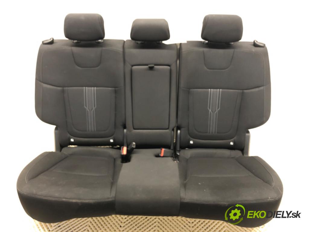 HYUNDAI TUCSON SUV 2022 110 kW 1.6 T-GDi 1598 Sedadlo druhý rad 