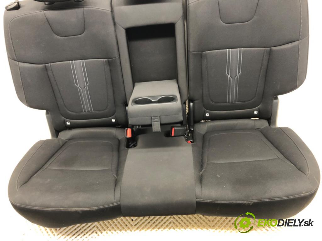 HYUNDAI TUCSON SUV 2022 110 kW 1.6 T-GDi 1598 Sedadlo druhý rad
