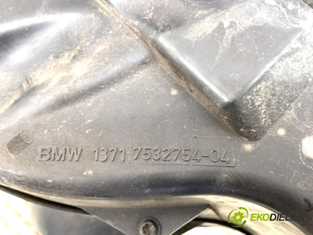 BMW E91 Kombi 2009 105 kW 318 i 1995 Obal filtra vzduchu Váha vzduchu 7532754