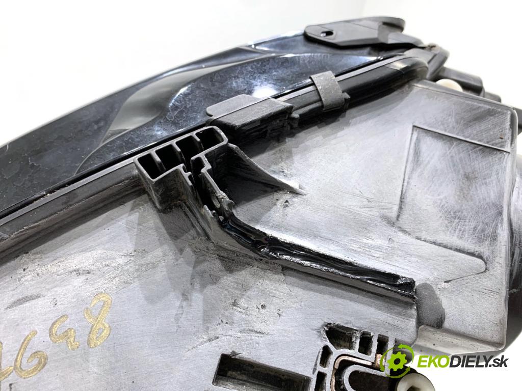 AUDI A4 B8 sedan 2014 140 kW 2.0 TDI 1968 Svetlomet pravy predný XENON 8K0941006C