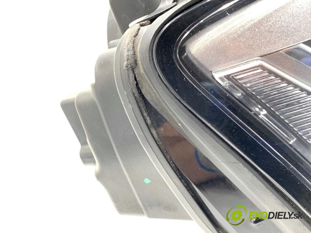 AUDI A4 B8 sedan 2014 140 kW 2.0 TDI 1968 Svetlomet pravy predný XENON 8K0941006C