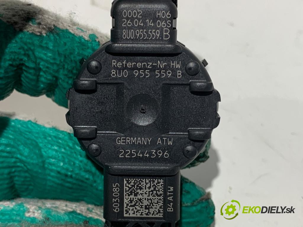 AUDI A4 B8 sedan 2014 140 kW 2.0 TDI 1968 Snímač dažďa 8U0955559B (Snímač dažďa)