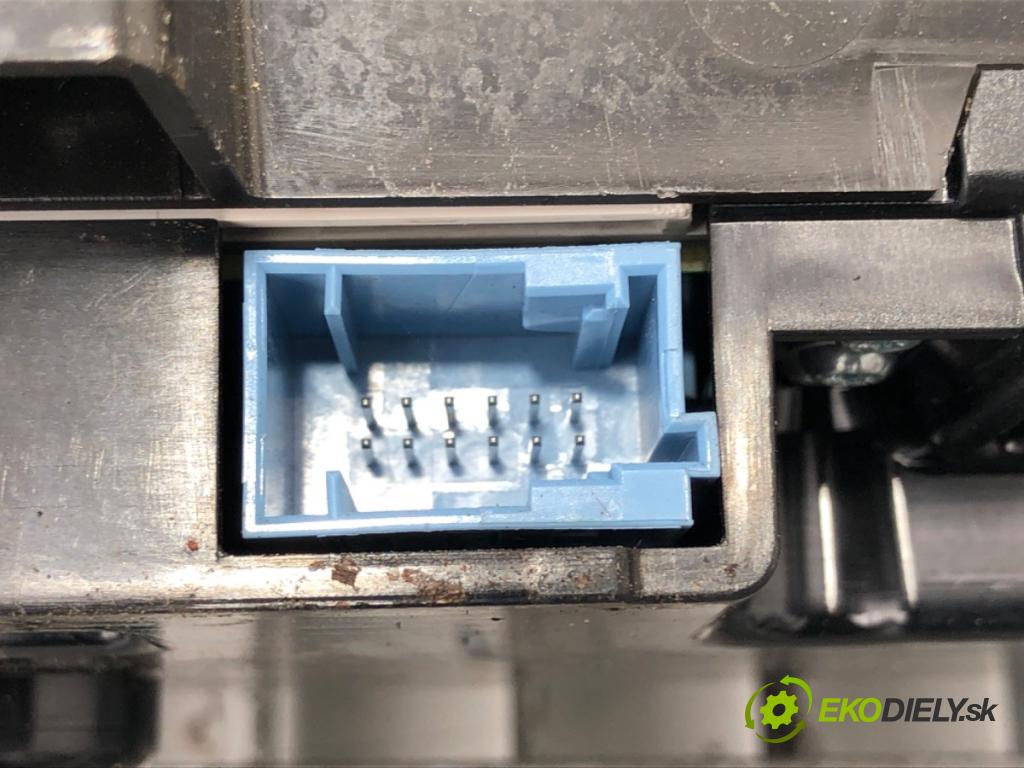 VOLVO FH II Ciągnik siodłowy 2021 338 kW 460 338 kW [460 KM] olej napędowy 2012 - 2022 12800 Prístrojovka 22222030-P08 (Prístrojová doska, displej)