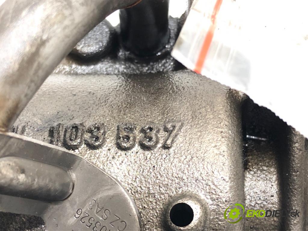 AUDI A4 B8 sedan 2010 100 kW 2.0 TDI 1968 Pumpa oleja 03L103535 (Olejová pumpa)