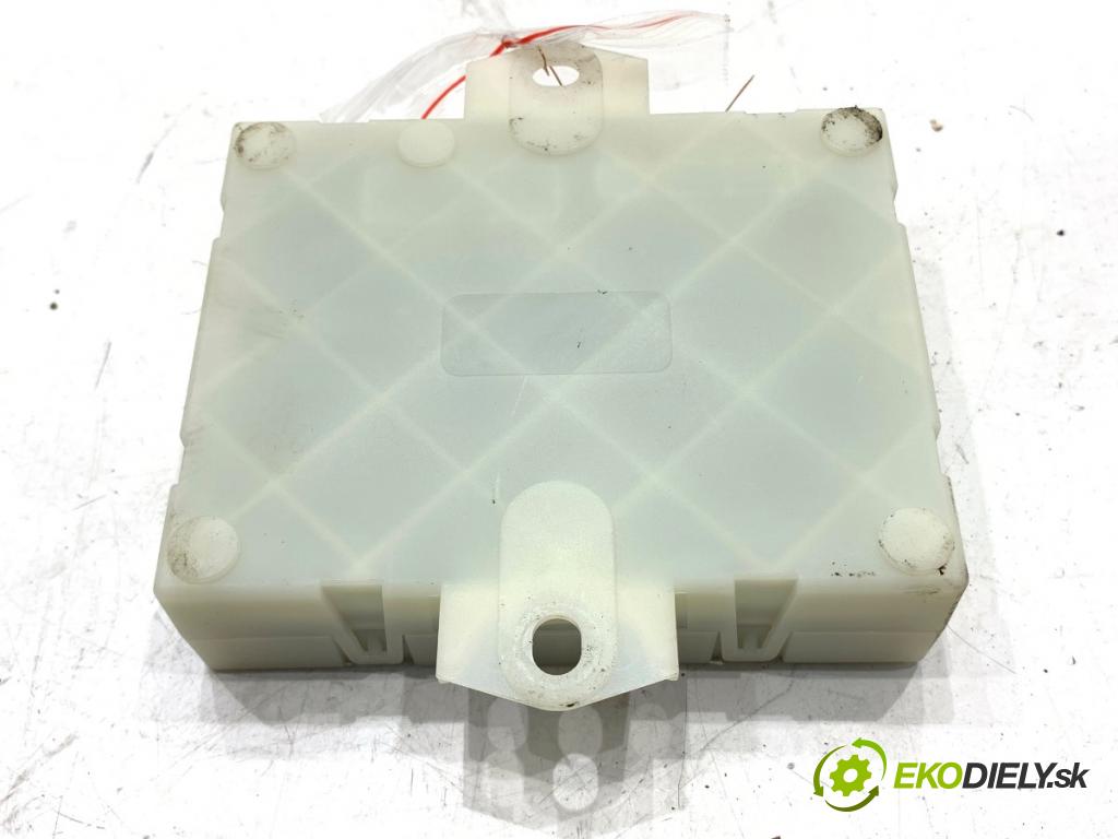 VOLVO XC60 I SUV 2017 110 kW D3 1969 modul dveří 31415781