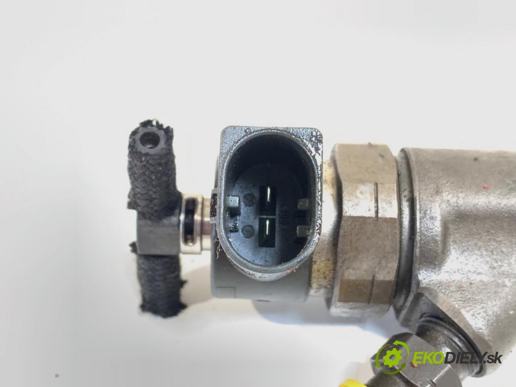 MERCEDES-BENZ KLASA C (W203) 2000 - 2007    C 200 CDI (203.004) 85 kW [116 KM] olej napędowy 2000 - 2003  vstrekovač 0445110177 A6480700287 (Vstrekovač paliva)