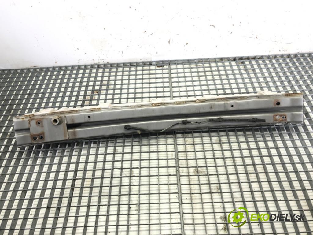 NISSAN MICRA K13 liftback 2014 59 kW 1.2 1198 výztuha nárazníka přední část  (Výztuhy přední)