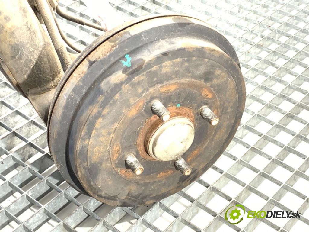 NISSAN MICRA K13 liftback 2014 59 kW 1.2 1198 výztuha zadní část