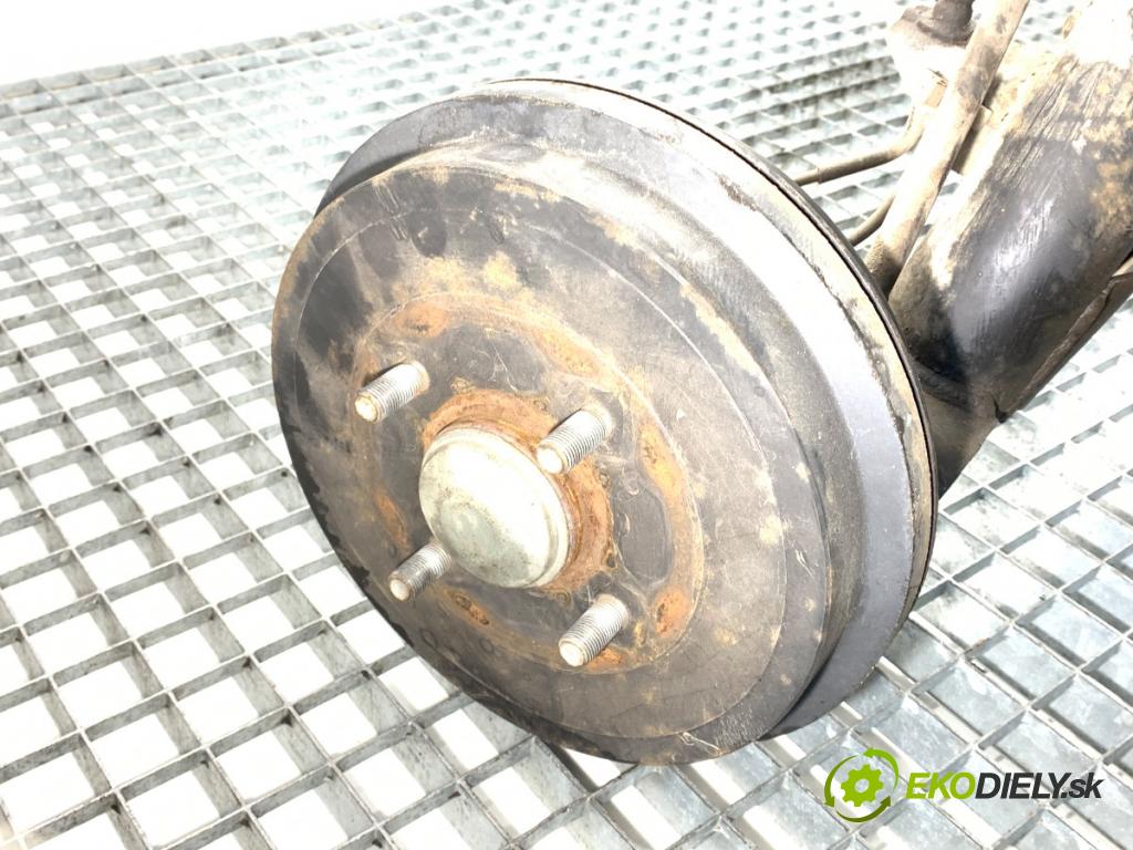 NISSAN MICRA K13 liftback 2014 59 kW 1.2 1198 výztuha zadní část