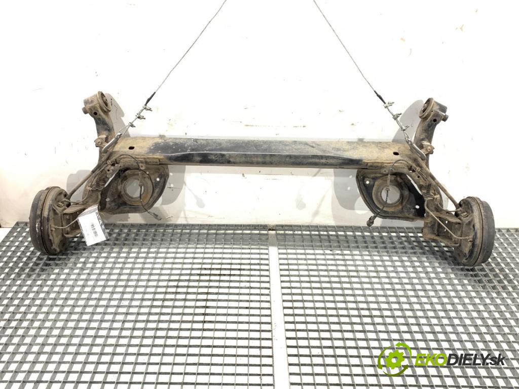 NISSAN MICRA K13 liftback 2014 59 kW 1.2 1198 výztuha zadní část