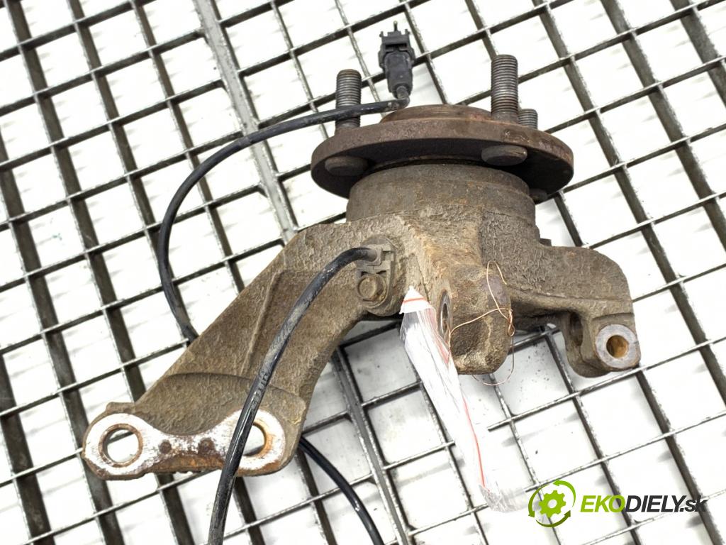 NISSAN MICRA K13 liftback 2014 59 kW 1.2 1198 náboj pravy predný
