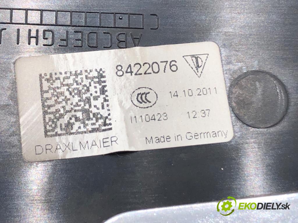 PORSCHE PANAMERA liftback 2012 294 kW 4.8 4S 4806 lišty kryt  (Lišta)