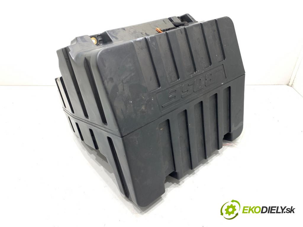 PORSCHE PANAMERA liftback 2012 294 kW 4.8 4S 4806 subwoofer 97064556503 (Audio zariadenie)