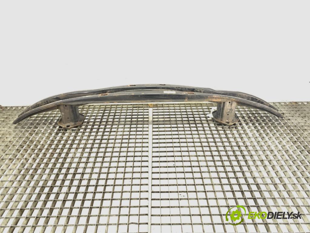 BMW F30 sedan 2016 180 kW 328 i 1997 výztuha nárazníka zadní část  (Výztuhy zadní)