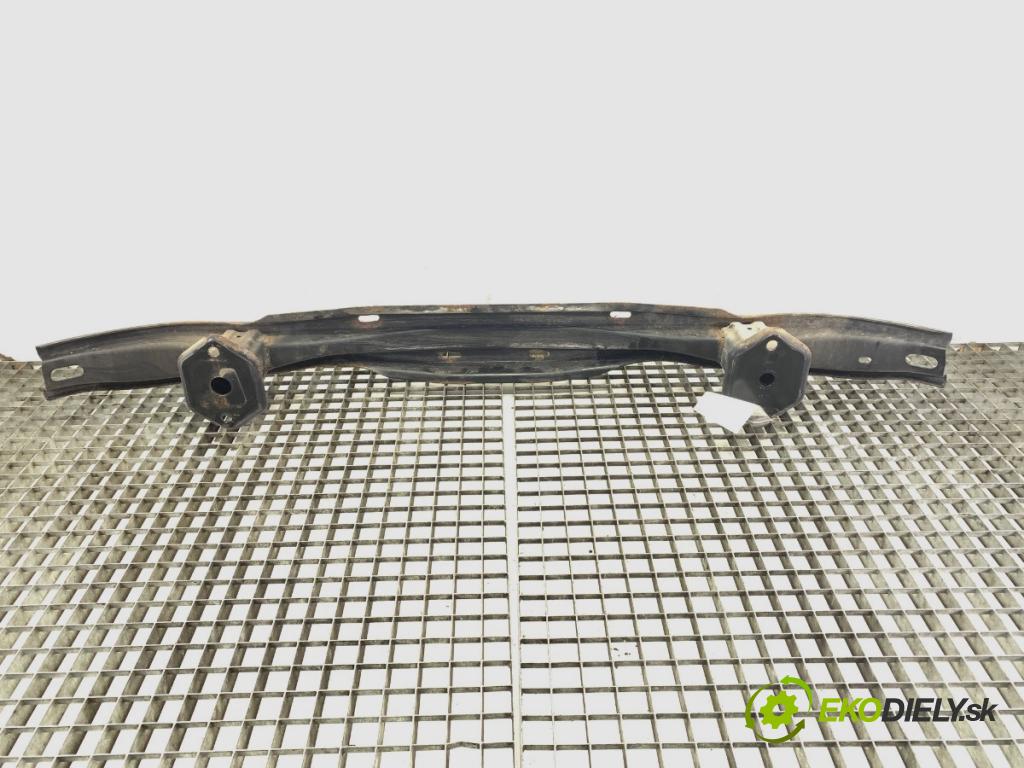 BMW F30 sedan 2016 180 kW 328 i 1997 výztuha nárazníka zadní část  (Výztuhy zadní)