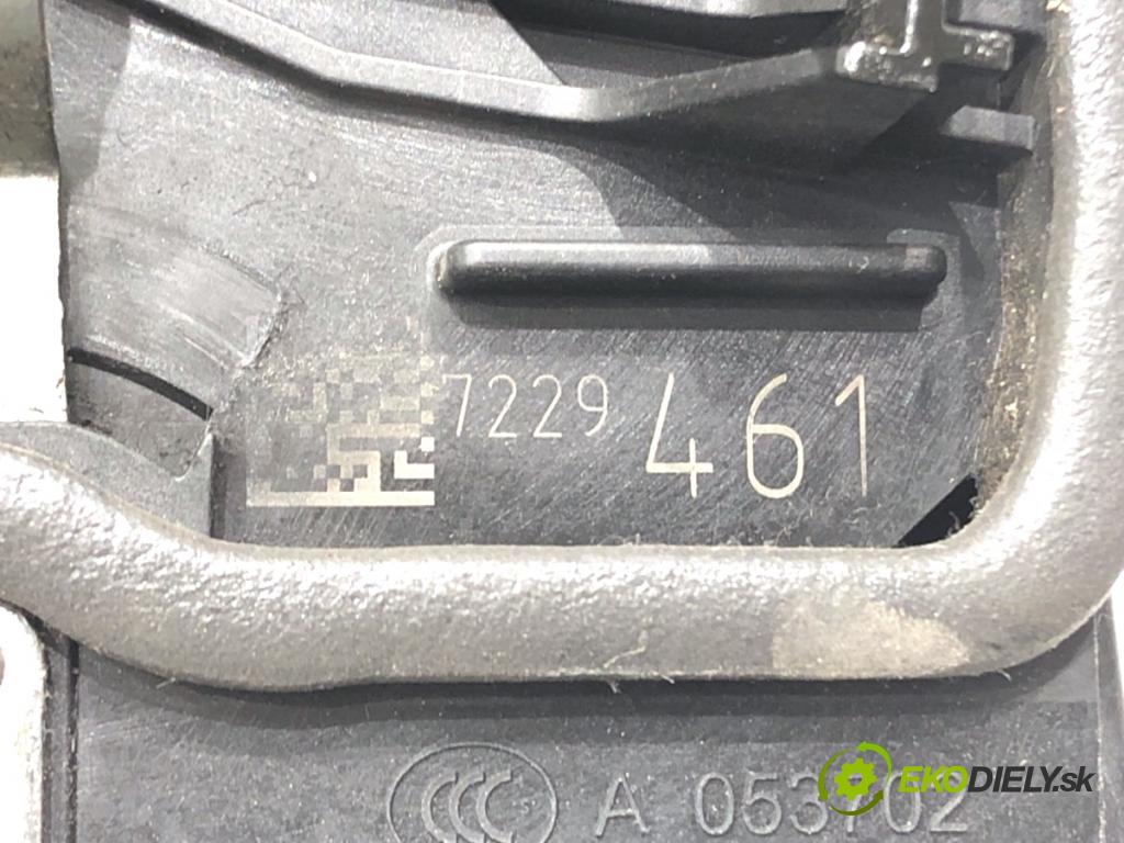 BMW F30 sedan 2016 180 kW 328 i 1997 zámok dveře levý přední část 7229461