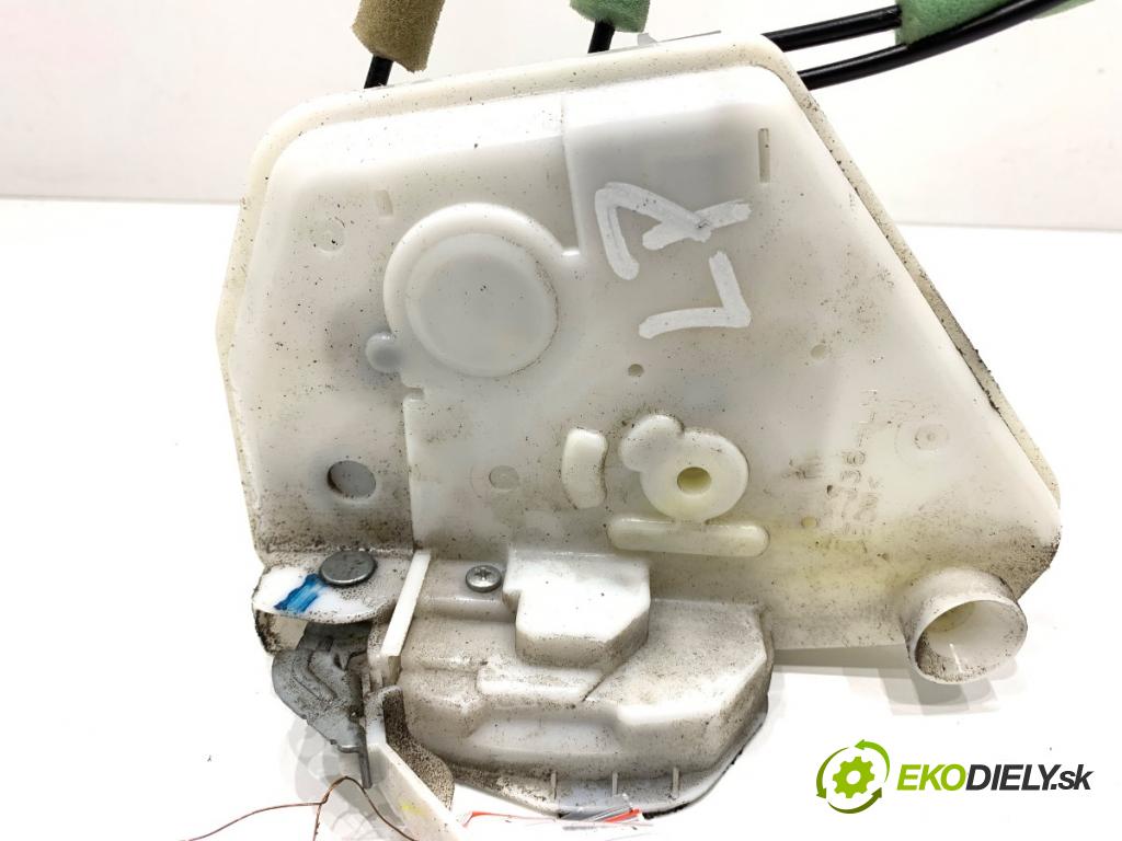 MAZDA 3 BM liftback 2016 121 kW 2.0 1998 zámok dveře levý přední část