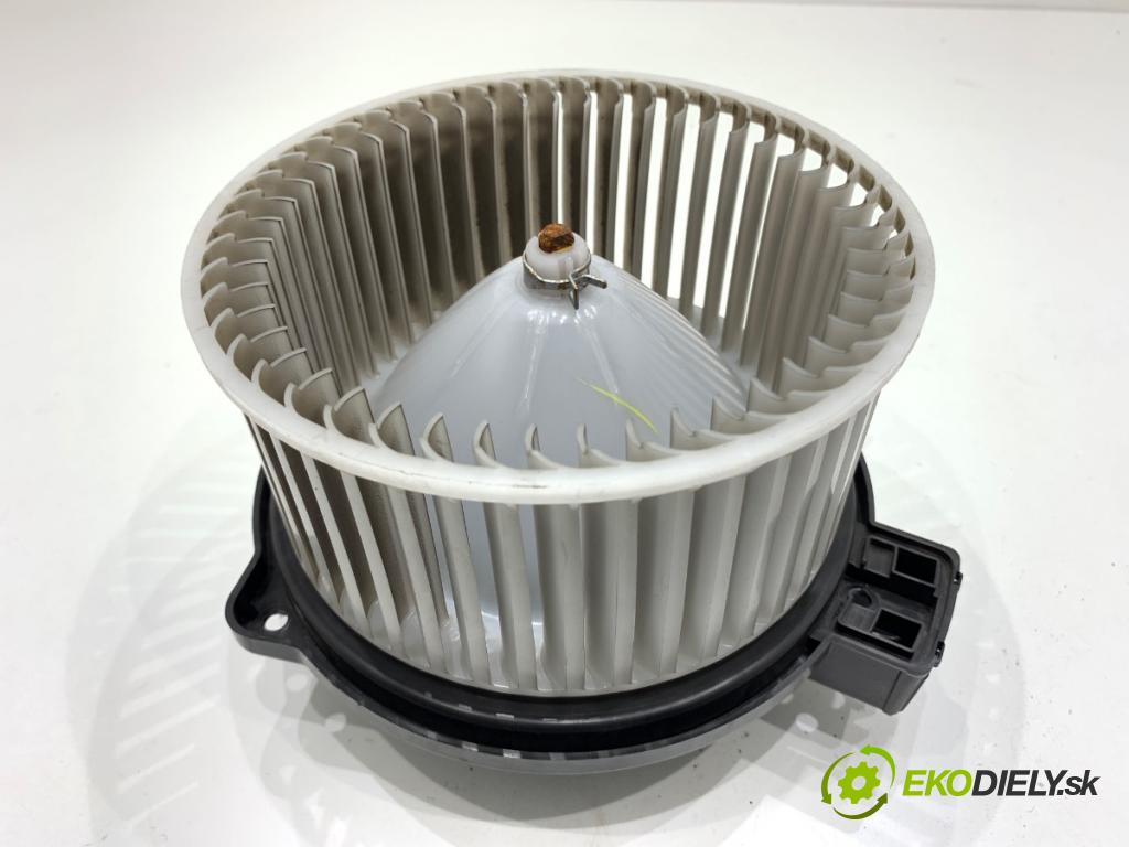 MAZDA 3 BM liftback 2016 121 kW 2.0 1998 ventilátor kúrenia 872700-1530